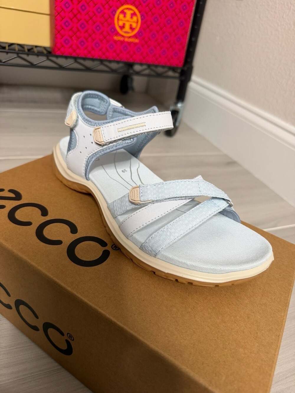 ECCO Offroad Roam W Sandals Air Bright White Women’s EU 39 US 8-8.5 - Picture 2 of 11